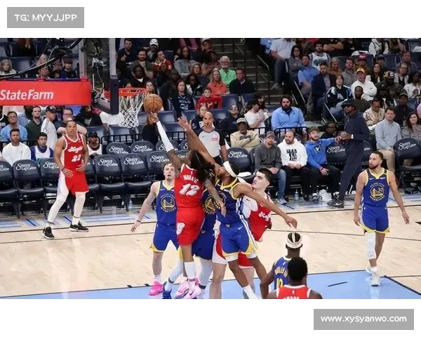 24-25赛季NBA常规赛勇士胜灰熊,库里中12记三分狂砍52分。 24-25赛季NBA常规赛勇士胜灰熊,库里中12记三分狂砍52分。